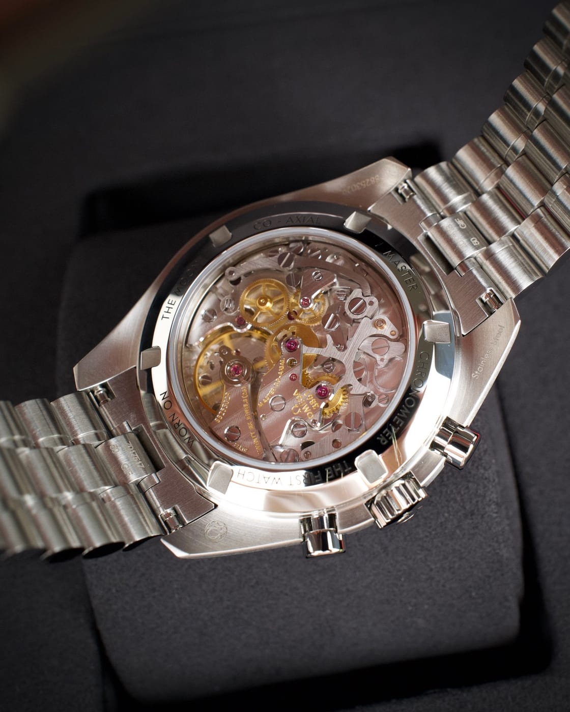 Omega Speedmaster Moonwatch Professional — photo 13
