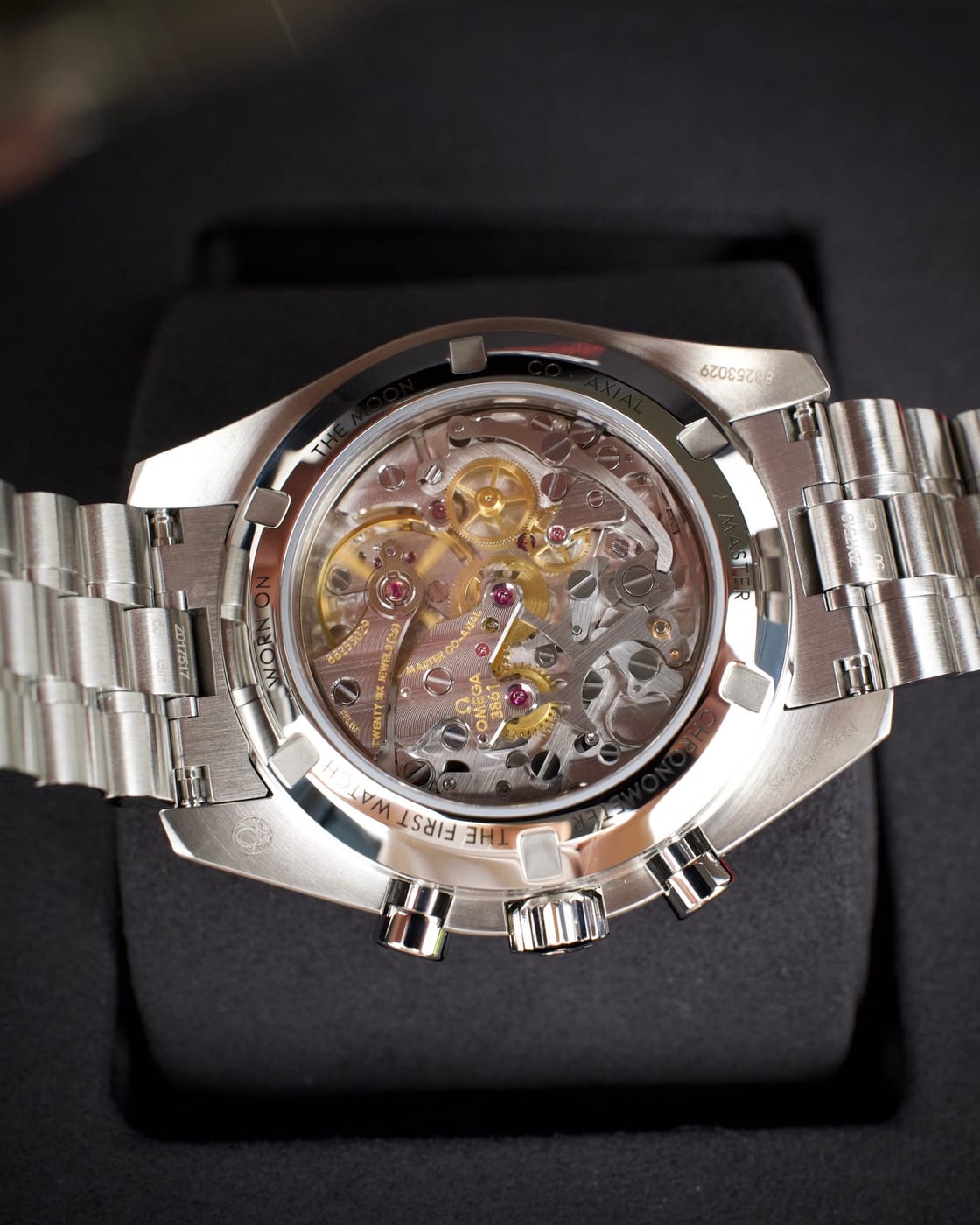 Omega Speedmaster Moonwatch Professional — photo 14