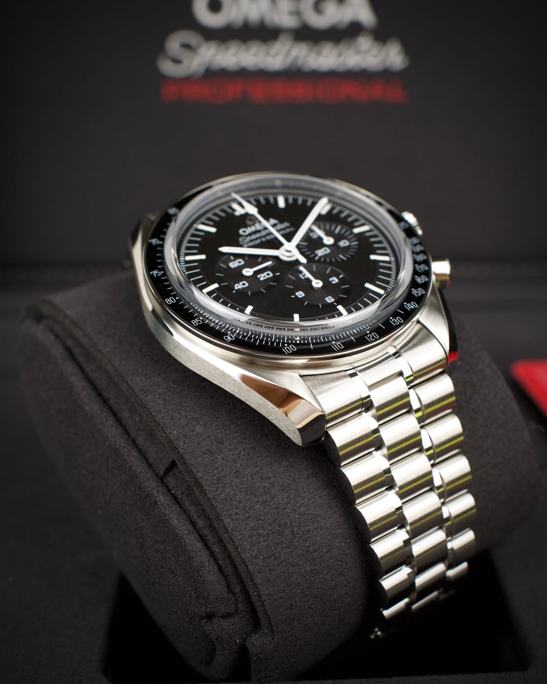 Omega Speedmaster Moonwatch Professional — photo 7