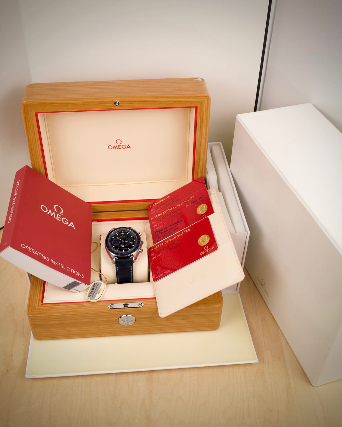Omega Speedmaster Moonphase — photo 13
