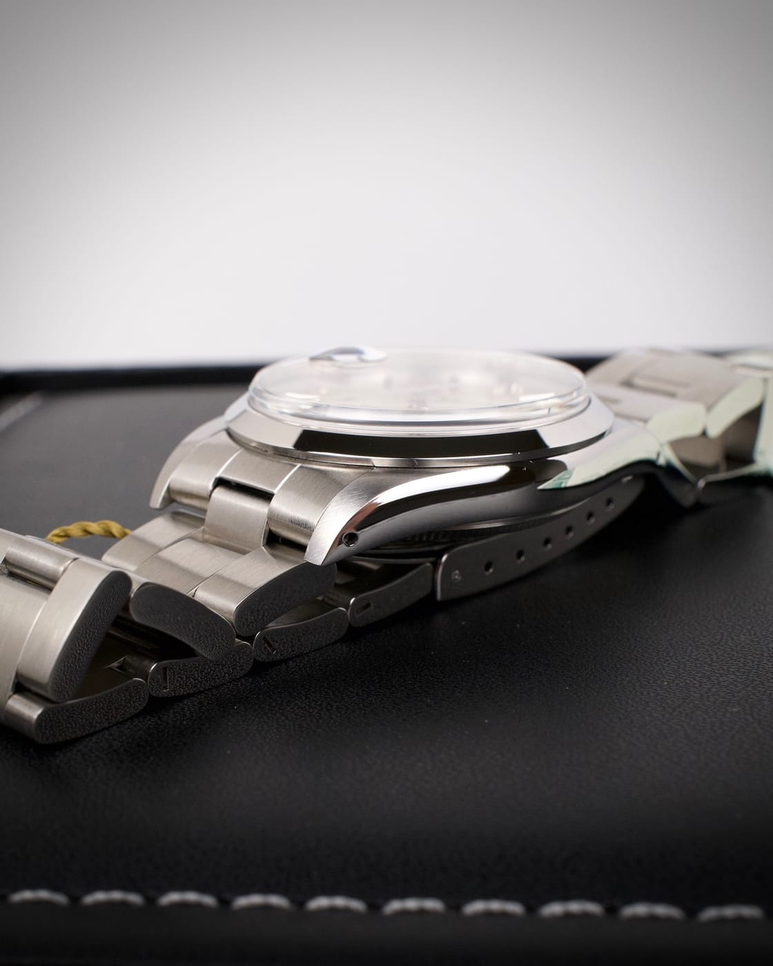 Rolex Oyster Perpetual Date — photo 9